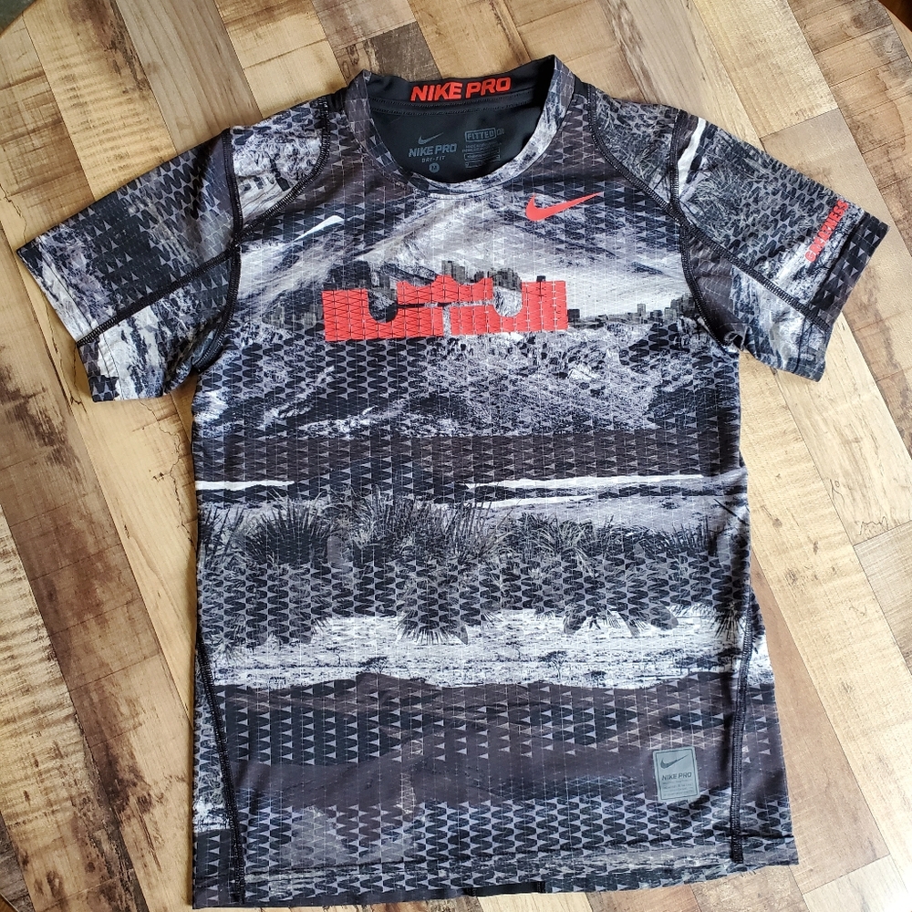 Labron James Nike Pro Dri-fit fitted athletic short sleeve shirt top boys medium